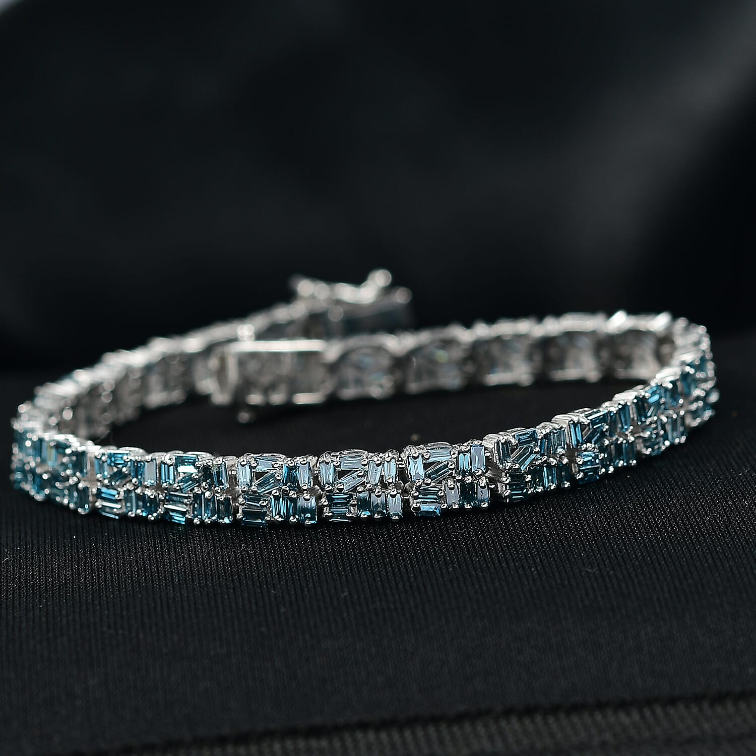 Luxuriant Lab Grown Blue Diamond (SI-GH) Cluster Bracelet (Size 7.5) with GB Lock Box in Rhodium Overlay Sterling Silver 4.99 Ct, Silver Wt. 13.32 Gms.
